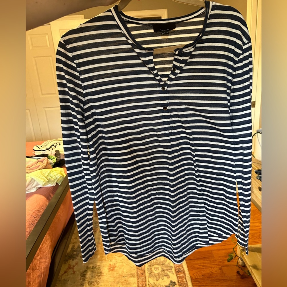 Navy stripped button tee